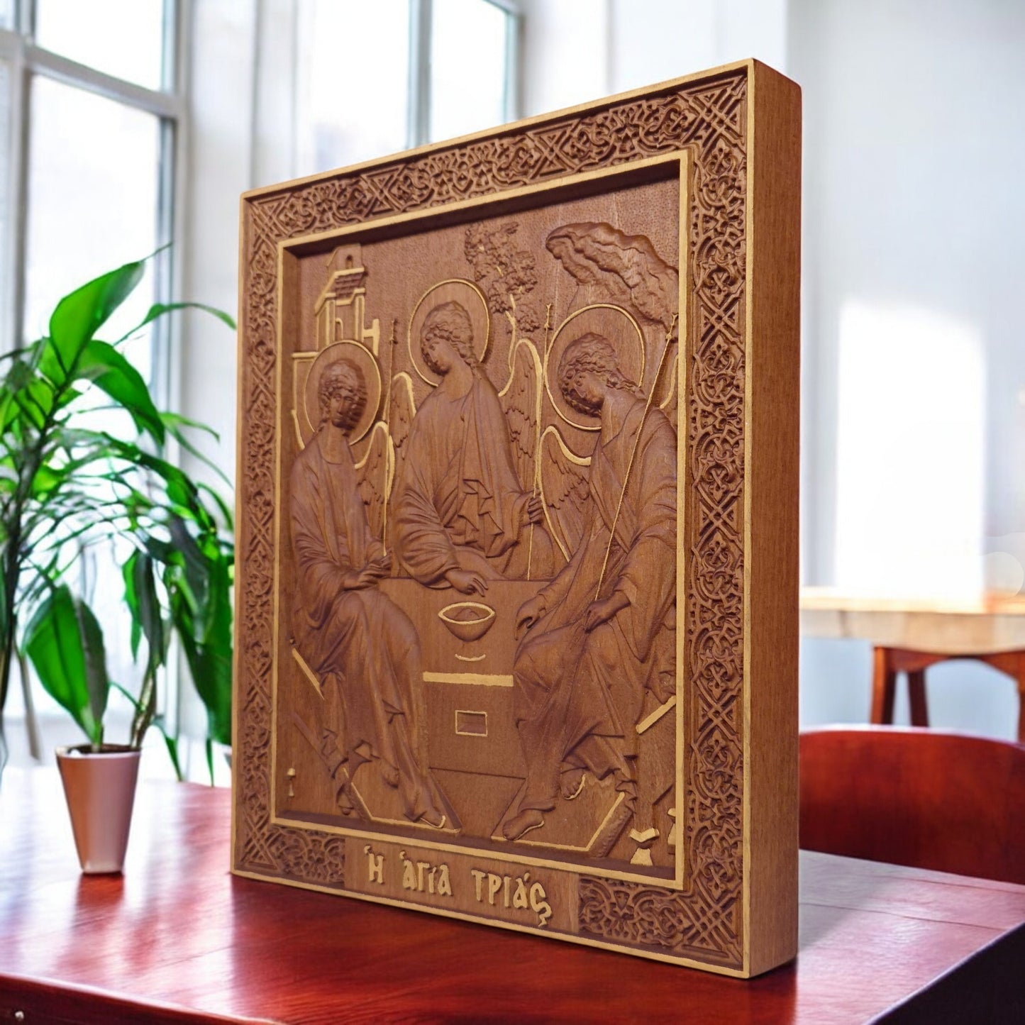 Αγία Τριάδα Ξυλόγλυπτη Εικόνα.