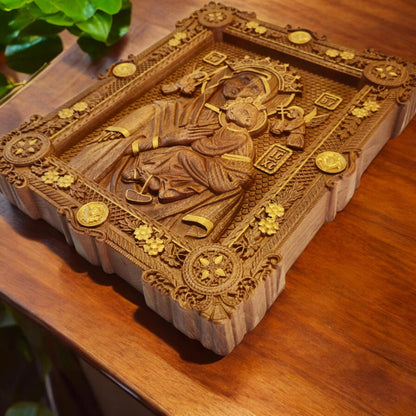 Παναγία Φοβερά Προστασία Ξυλόγλυπτη Εικόνα.
