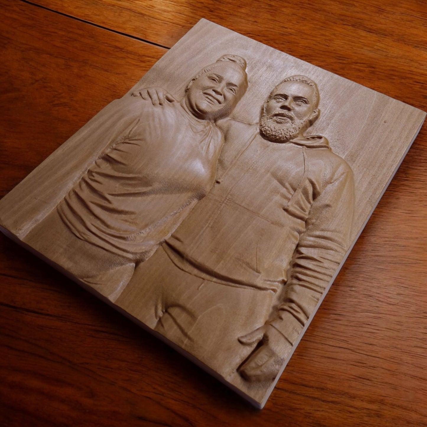 Ξυλόγλυπτη εικόνα από φωτογραφία. Χειροποίητο πορτρέτο από εικόνα.