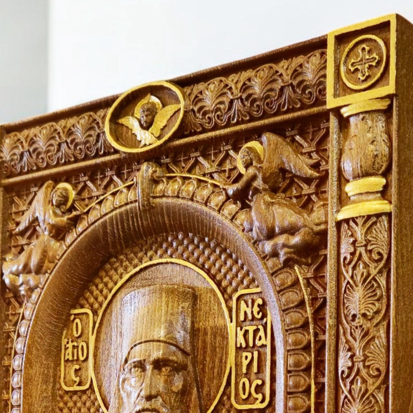 Άγιος Νεκτάριος Αιγίνης Ξυλόγλυπτη Εικόνα.
